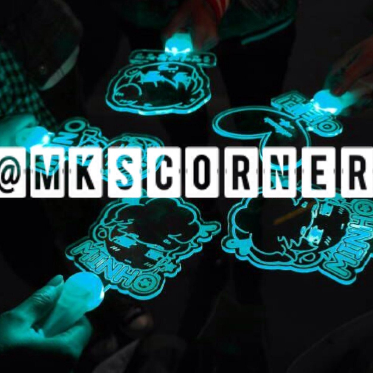 Menjual berbagai Produk khususnya KPOP Untuk pemesanan mention atau WA +62 878‑2558‑6822 IG @MKSCorner