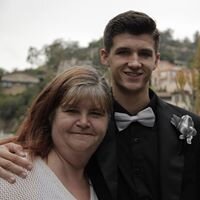 x2dancemom's profile picture. A single mom who has yanked up her lifelong midwestern roots to put down a stake in California.