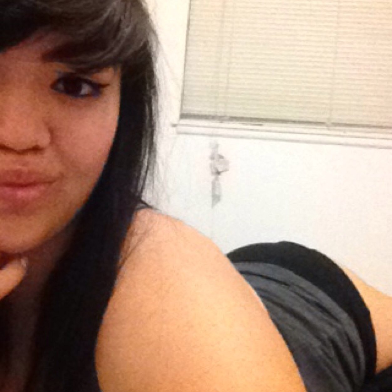 yo! iM janae. Twenty. Down for the weekends. get to know me & follow mehh! c: