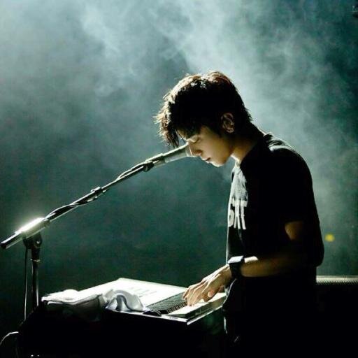 Parody of Jung Yong Hwa. Can't stop loving Seo You Kyoung. Lolen AO's dad. #JYHU