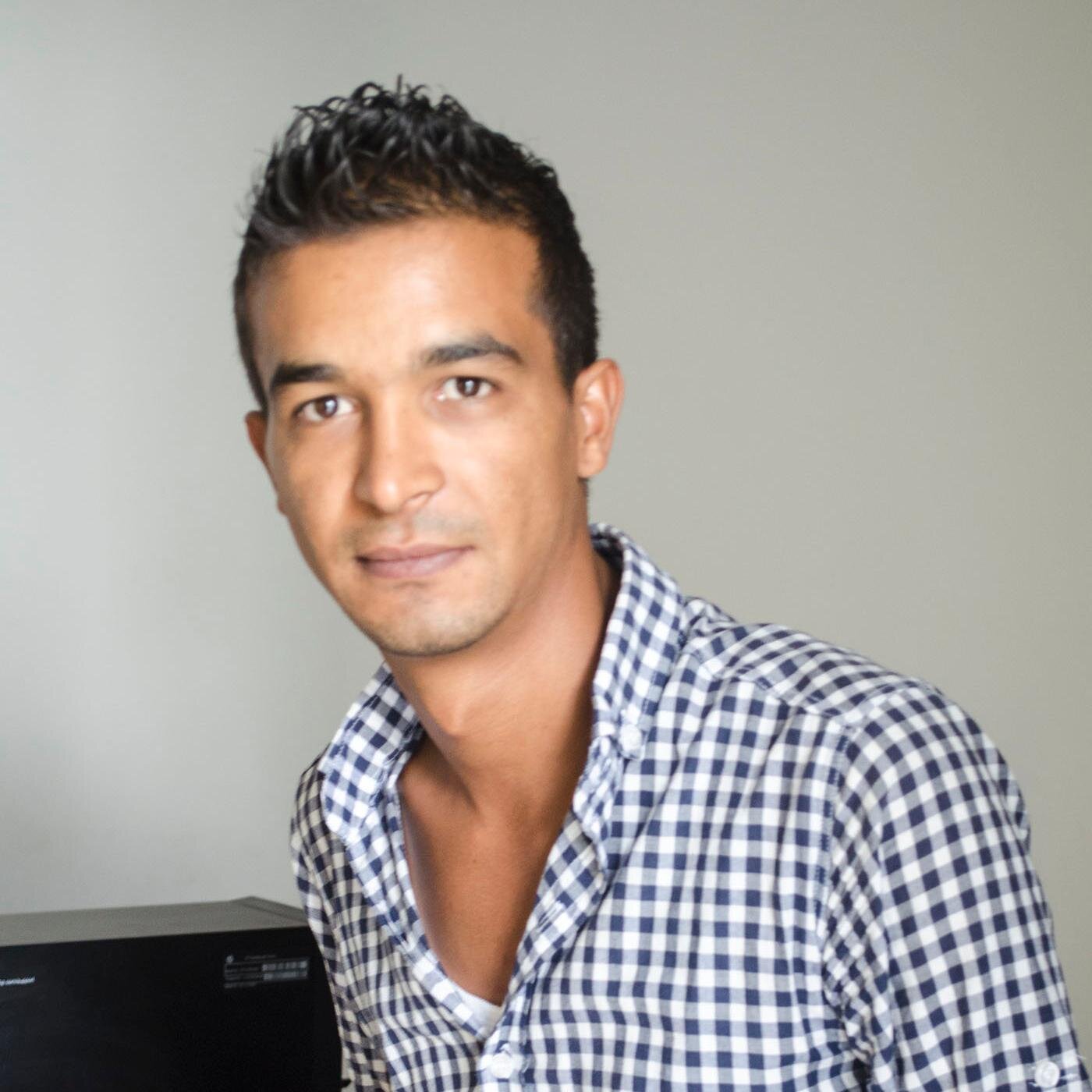 Developpeur #Symfony2, #Webdesigner, Developpeur Frontend   #AngularJs, #Drupal8