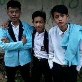 refy_28's profile picture. *pray to god before doing anything, after praying then we work, think, and trying.