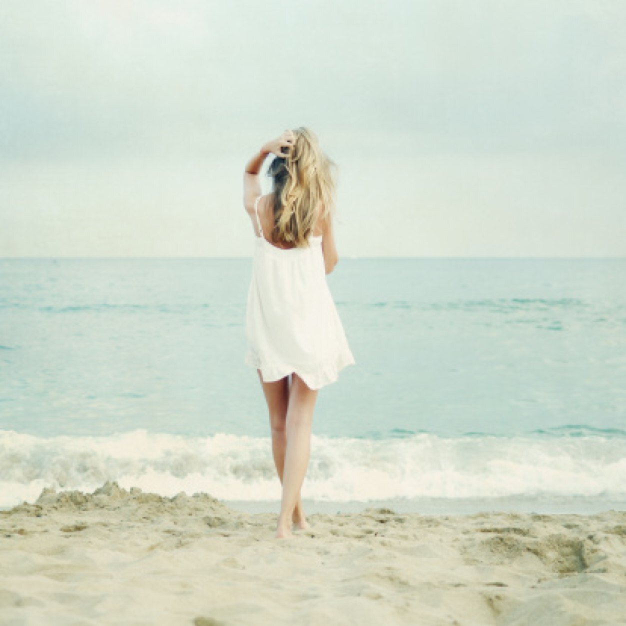 18 | A single dream is more powerful than a thousand realities~ J.R.R. Tolkien | DM's always open | Catholic | UK