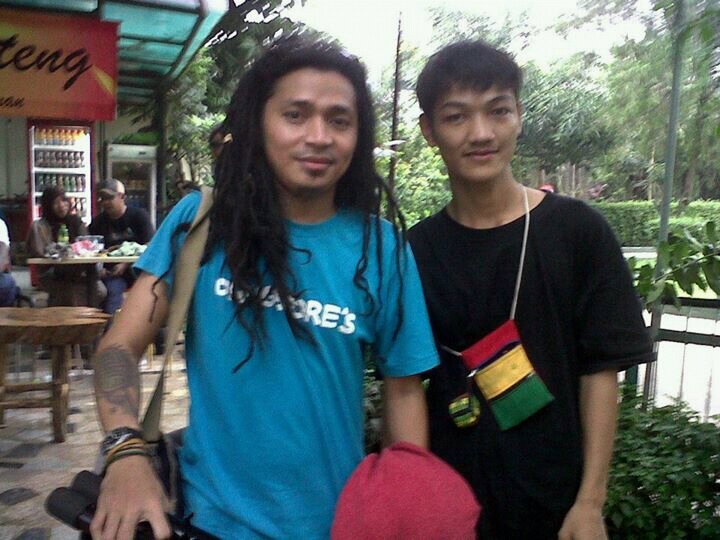 hapus kan janji satukan perbedaan..yesahhhh