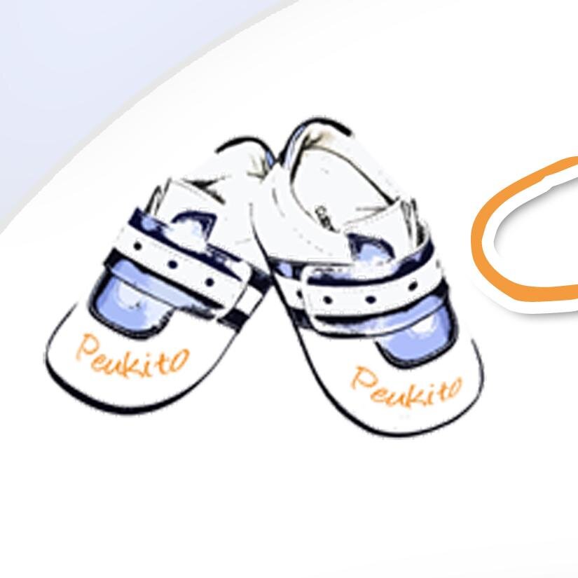 Empresa familiar de Alicante que fabricamos de modo manual zapatos de bebé con su nombre personalizado. Zapatos fabricados en piel.