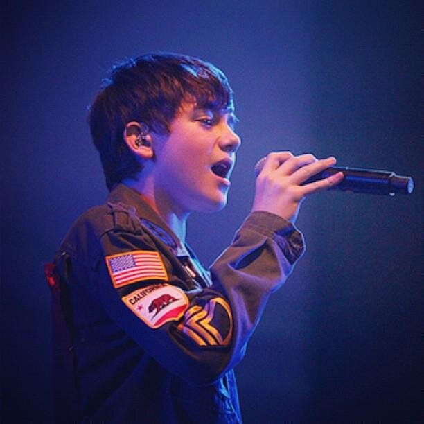 I loves Turkish Drama, Greyson Chance, Prince William, Arsenal, and Valentino Rossi