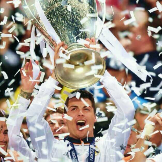 TVD. Mi equipo? Real Madrid. Mi idolo? Cristiano Ronaldo. Madridista de corazón. Gareth Bale. Isco es magico. @Cristiano RT me {29.7.13}