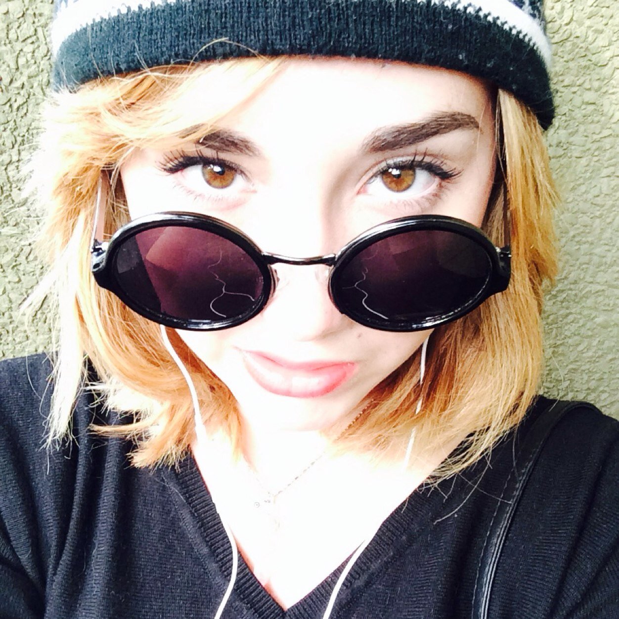 unicornyaaay's profile picture. Female - 15 - Australia