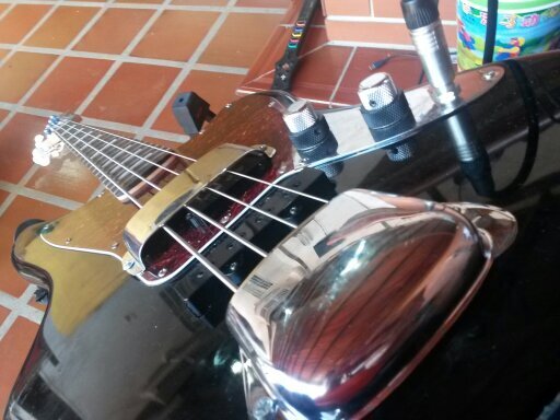 mikebluesnjazz's profile picture. a pesar de todo seguimos soñando