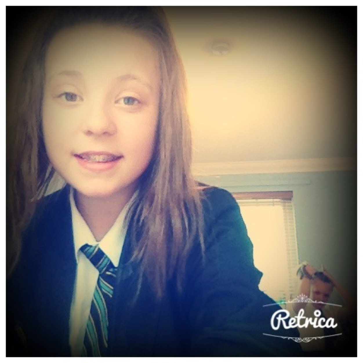 My fav colour is blue and pink love ma girls p.s love to shop and spend money xxxxxxxx