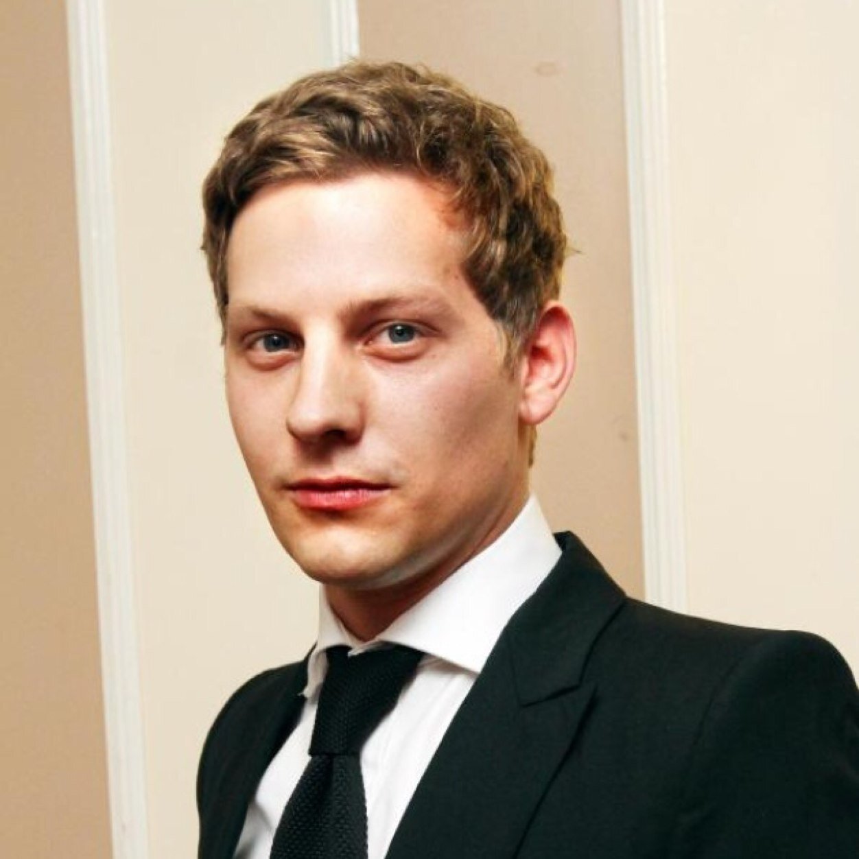 team_sutton's profile picture. Supporting the phenomenally talented James Sutton whos currently playing John Paul McQueen in C4's Hollyoaks.