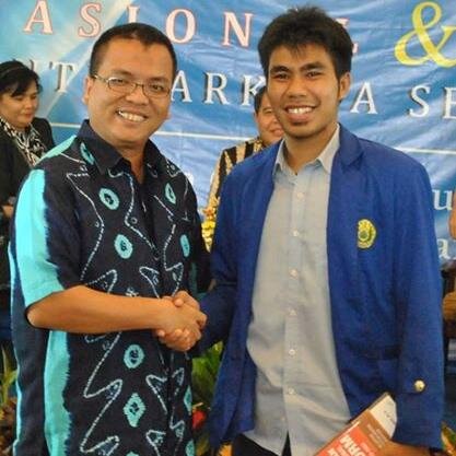 Reporter @BerandaPers || Journalistic Class
Communication 2010 ||
Ketua HIMNI 2012 || Ketua Badan Legislatif Mahasiswa (BLM) FISIB 2013 Pakuan University