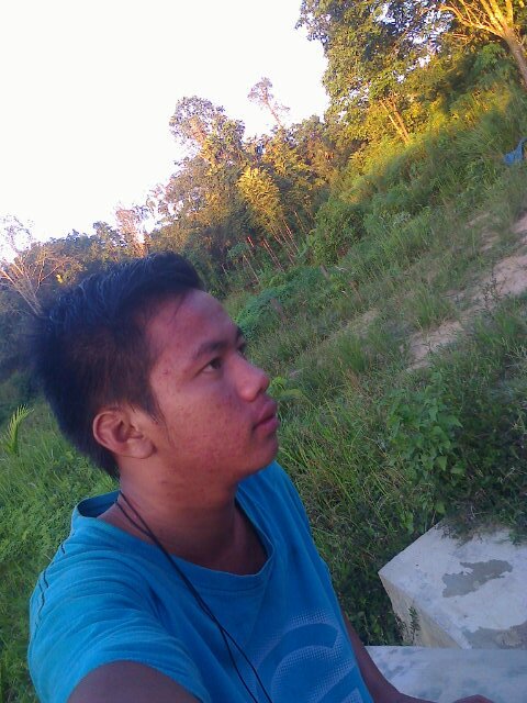 Mukin aku kan selalu begini walau aku gck bisa hadapi semua yha ini. Tuhan bisa bantu aq. ya tuhan aq ™ ¼ ½ . . . .★