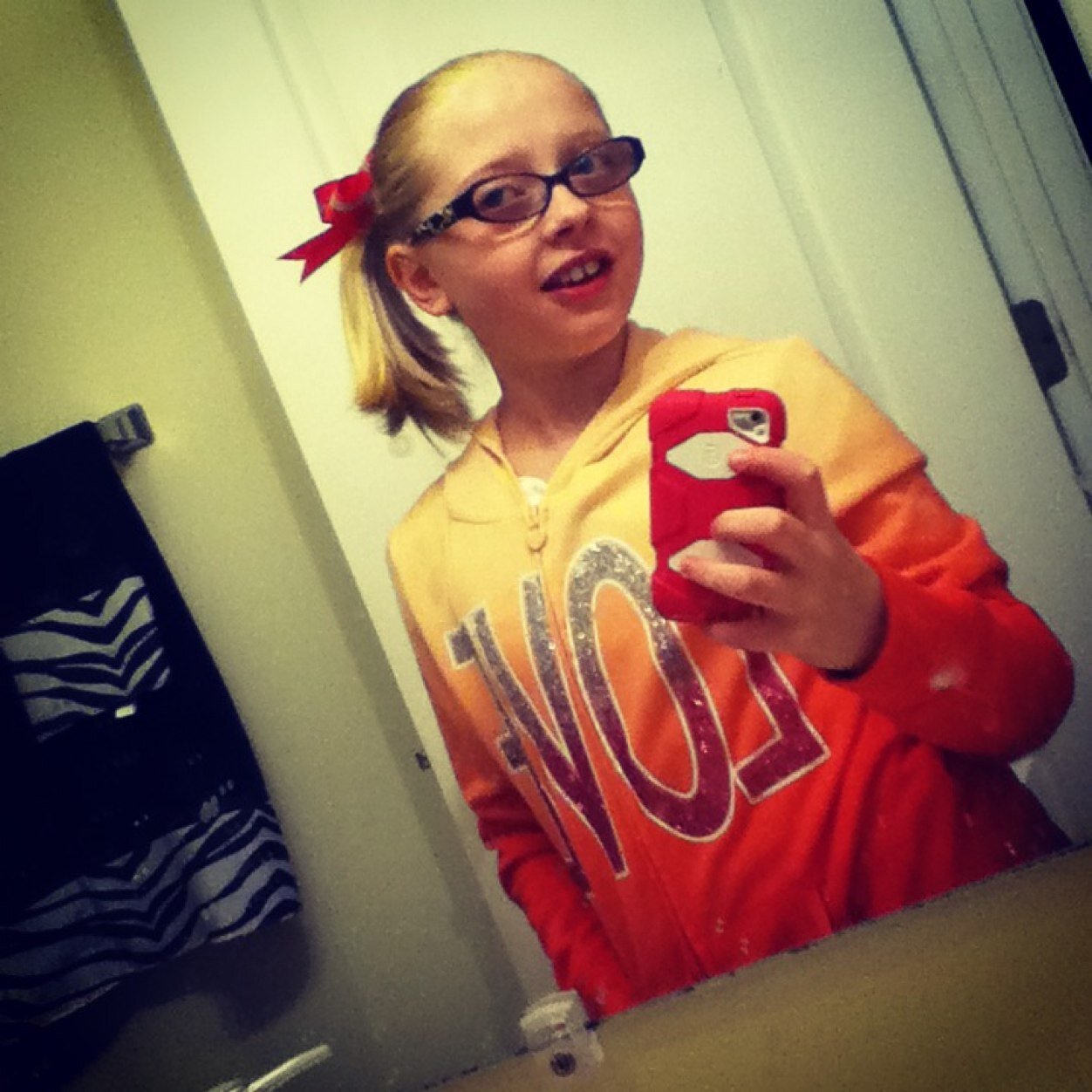 kylene0418's profile picture. Hey guys! Follow me please! I love to swim, play basketball, and tweet!