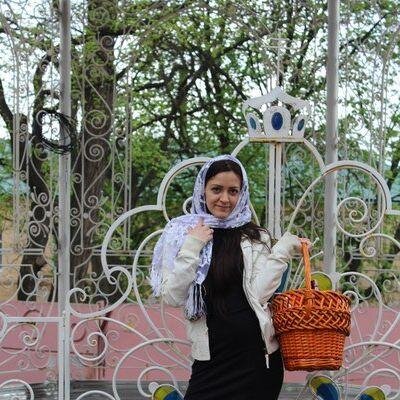 Приветствую всех. Достаточно раскрепощенная как человек. Хочу общаться легко и просто. Нравится разговаривать на разные темы. Родилась в прекрасном городе.
