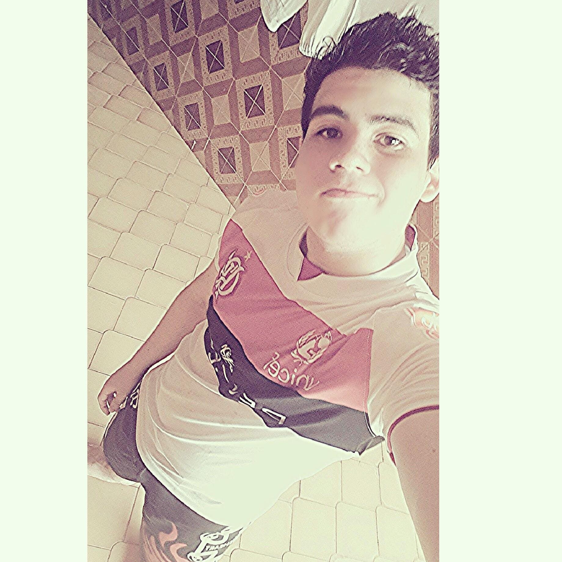 Instagram: @victorsiimplicio