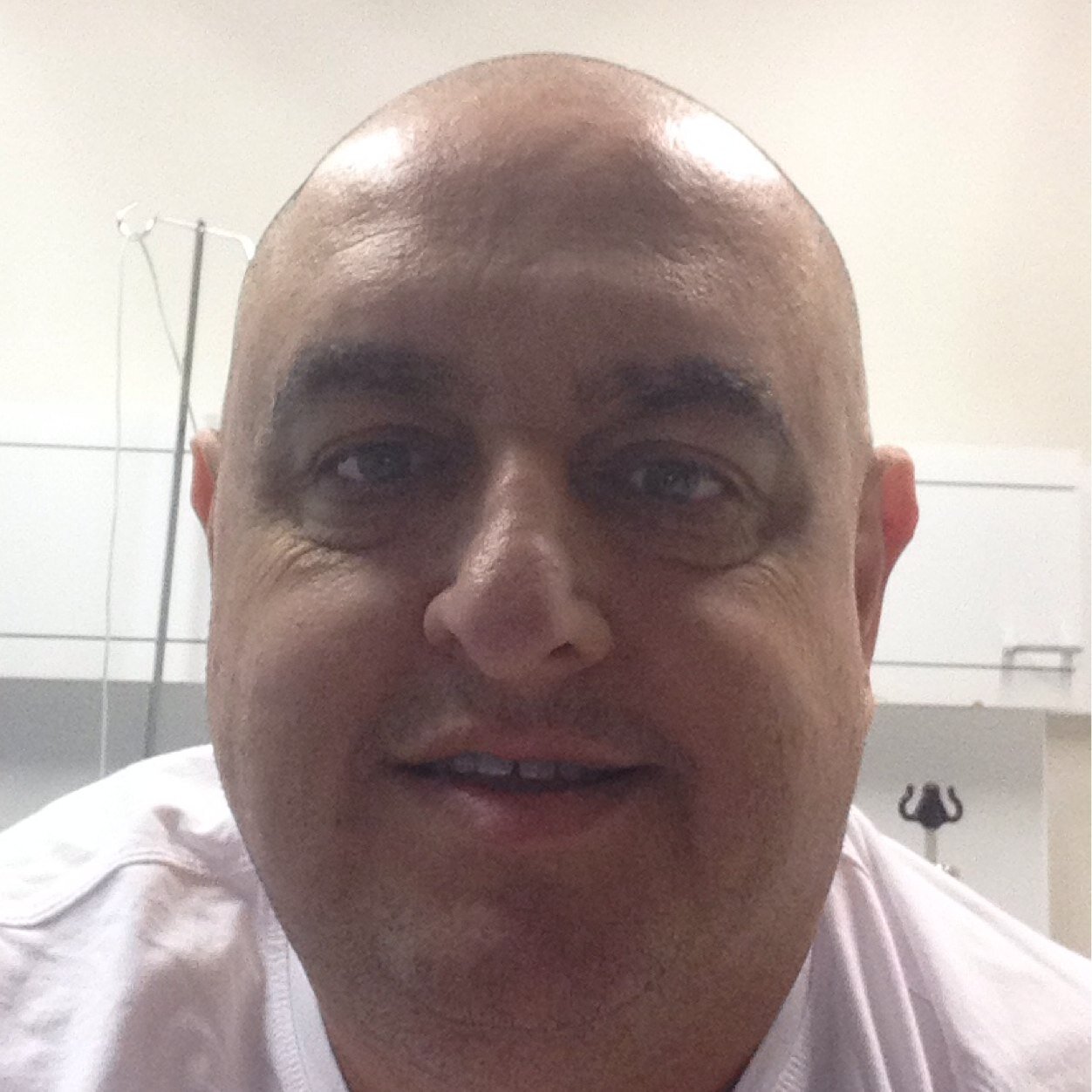 Engenheiro Mecânico / Marido da Silvana / Pai do Lucas e da Sarah / Viajo a trabalho por toda SC.
No momento estou no estaleiro, cuidando de uma leucemia...