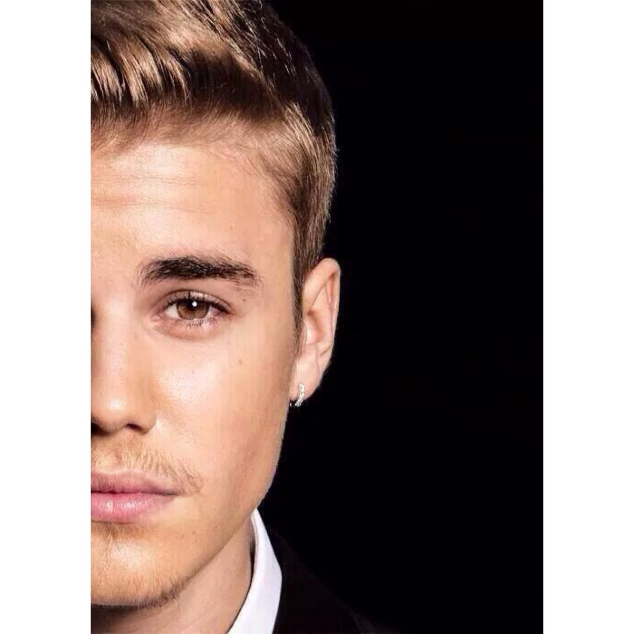 He gives me the strength to wake up everyday with a big smile on my face. He owns and stole my heart since 2009. I'll love you through everything Justin♫