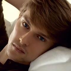 Parents were killed by lessers @QhuinnsMan and @Blaysman rescued me and now I am their adopted son Protective over @RayvenLil #BRR #BDB #RP #AU 21+