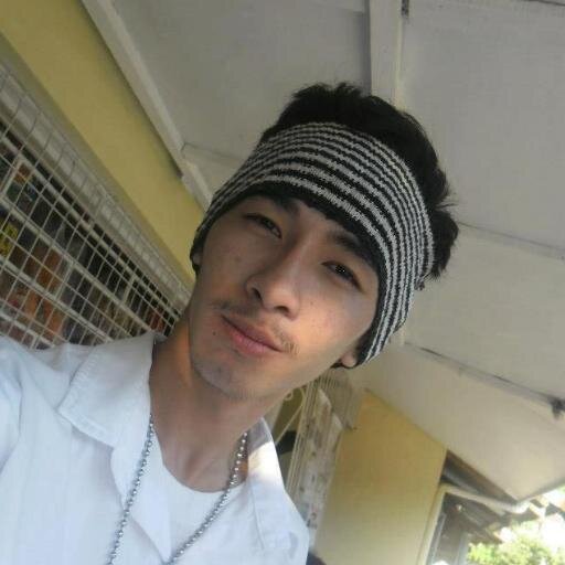 Follow Me, And I Follow You Back :) I'm A Dumbass HopeLess Romantic , Ayt? ~
