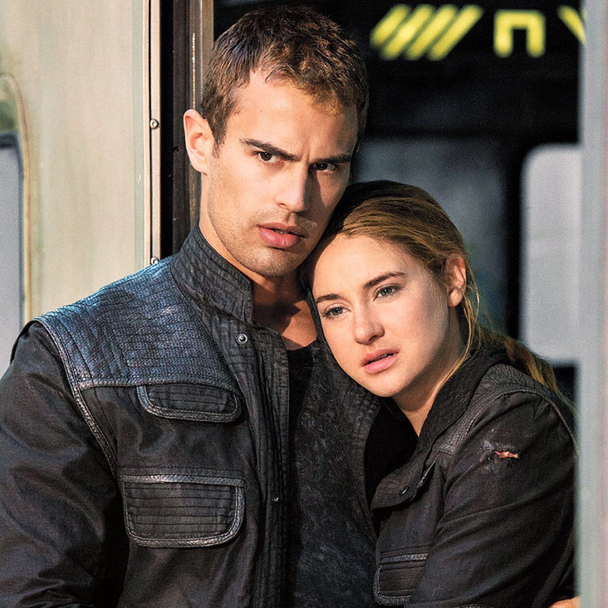 Hey this is a Free Follow from @CanadaLuvsSamB, 'cause you're awesome!! :) Follow me there if you want to!