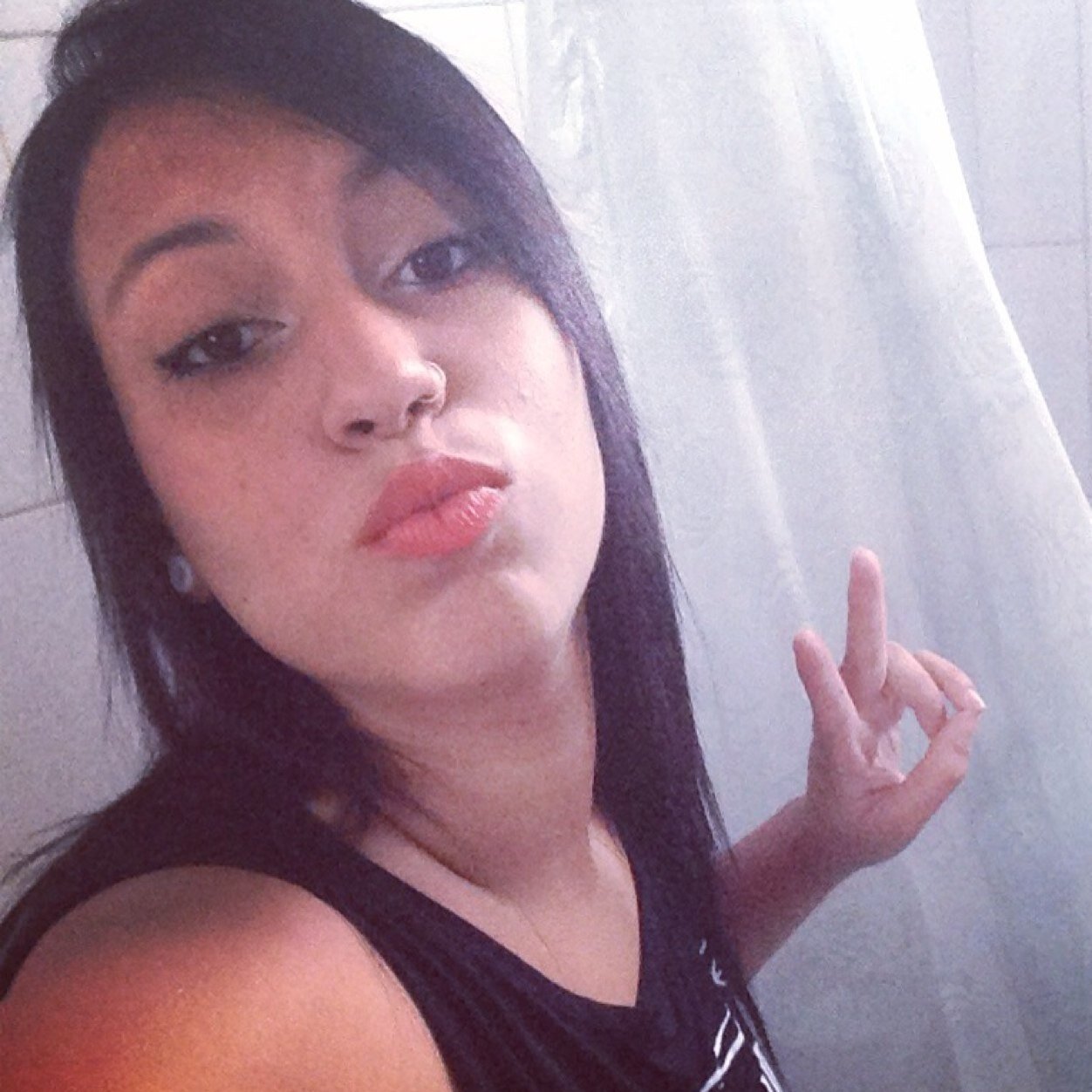 Jackeline Sales, 16 anos , São Paulina , Apaixonada por futebol e vídeo game.. SEGUE? sigo todos de volta!