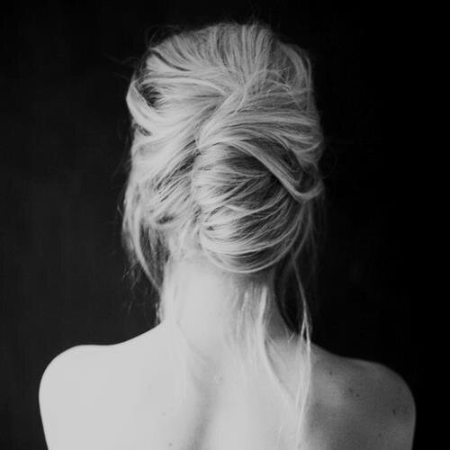 commelesautres_'s profile picture. Close your eyes and let you die