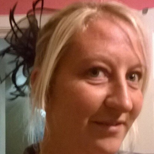 leannetem85's profile picture. 