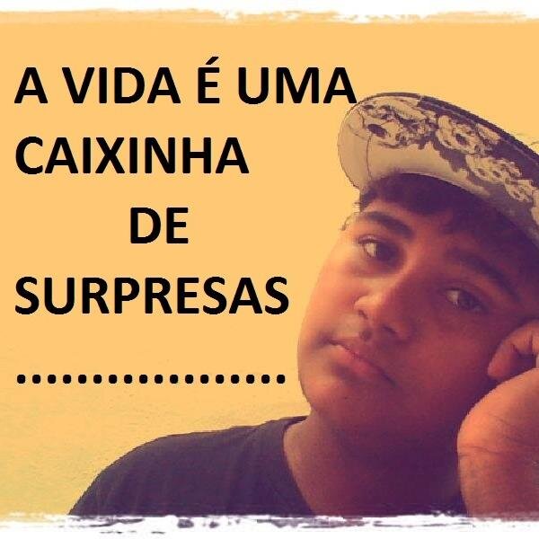 EU SOU MUITO LEGAL E NAO GOSTO DE PESSOAS QUE NAO ZOA MAS EU TENHO MT PACIENCIA KKKKKKK E EU GOSTO DE PIZZA E DE CANTAR... :3