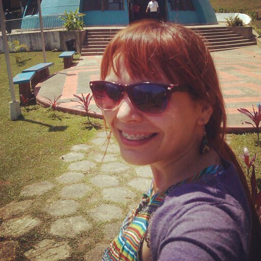 Franmy_LM's profile picture. Venezolana. Enfermera. Estudiante de medicina y Radicalmente Chavista!