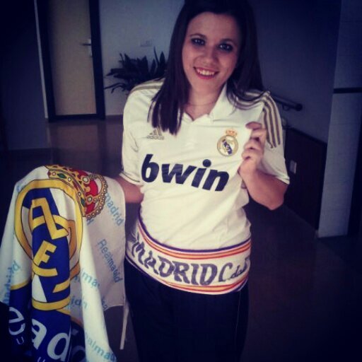 Risueña,loca y soñadora!!! REAL MADRID SIEMPRE.Yo sin mis tonterias,no seria yo.
