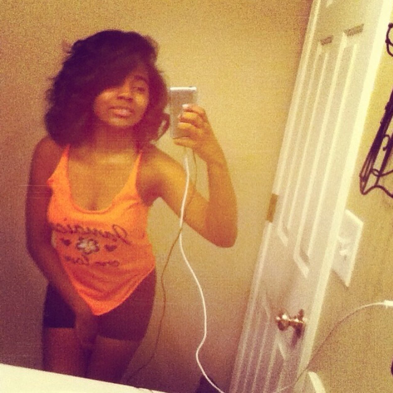 |FEMALE RAPPER| |OFFICIAL_MZSHAREAL@yahoo.com| |KIK:shariri_leggett| |SOUNDCLOUD:@mz$h@real|  (http://t.co/Gux8FWlldV)
ITS  MZ$H@REAL  |#IMComminUp|
