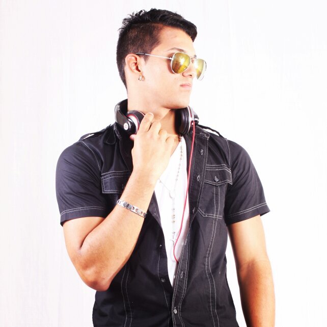 Lucha siempre por buscar la perfeccion marcando la originalidad por delante  (DjAndryEnLaKsa) ★ Trabajo en @angelyjayoff♬