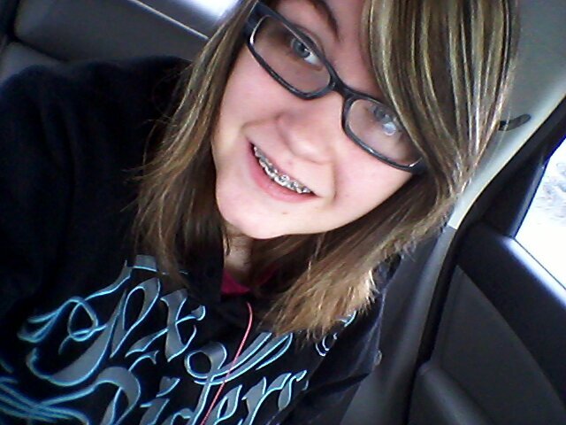 Instagram: Maddiebenson98 Snapchat: Maddyb.15 Kik: Maddiebenson Text; 709-572-1849