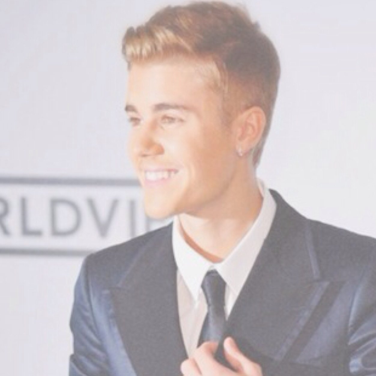 ♡ I Follow back ♡ Im a fangirl, i fangirl for living ♡ Justin is life ♡#rusher #belieber #teenwolf #FcB ♡ met Bieber on #BELIEVEtour 24/04♡