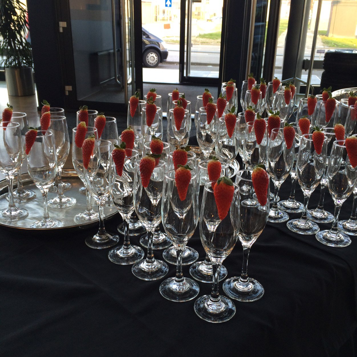 Catering Onder de Toren #lovezeeland 
Party en evenementencatering, huur materialen in diverse stijlen. @onderdetoren
http://t.co/wmeJwRYX