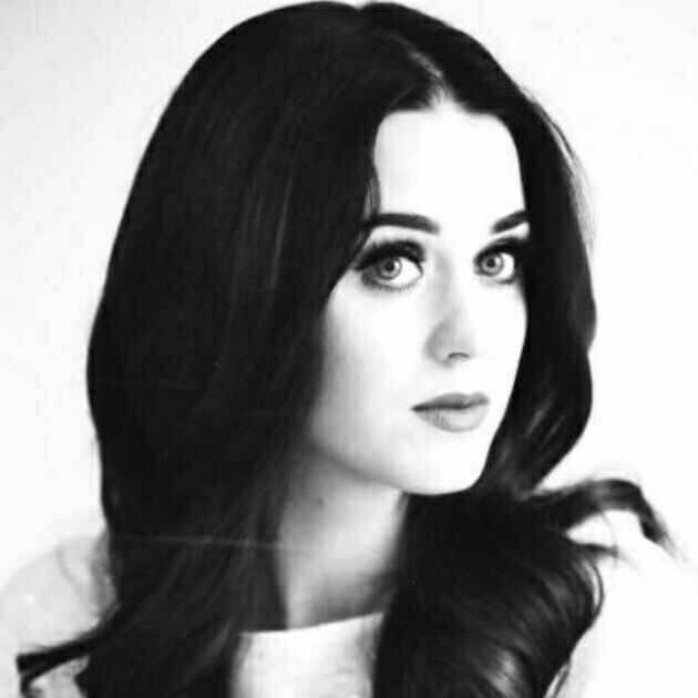 Colleen Ballinger, Katy Perry and Ariana Grande. They're my life my life. I follow back. Back up account for @PrismaticButera