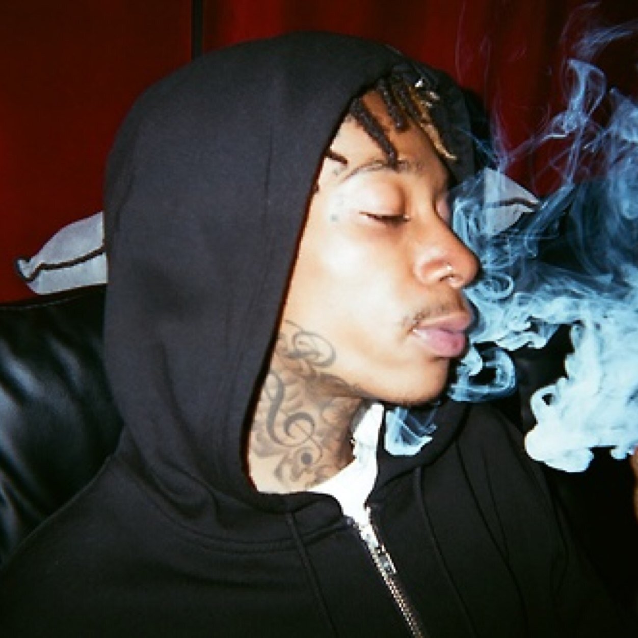 Weed rules everything.. #TGOD #BlaccHollywood #ONIFC #Spacegang #TrippySquad #Truestoner ✌☮