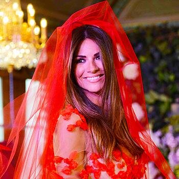 Pagina dedicata ad Alessia Ventura, nata il 10 aprile a Moncalieri. Attrice, showgirl, conductrice, modella e ballerina Italiana. Alessia ci segue!