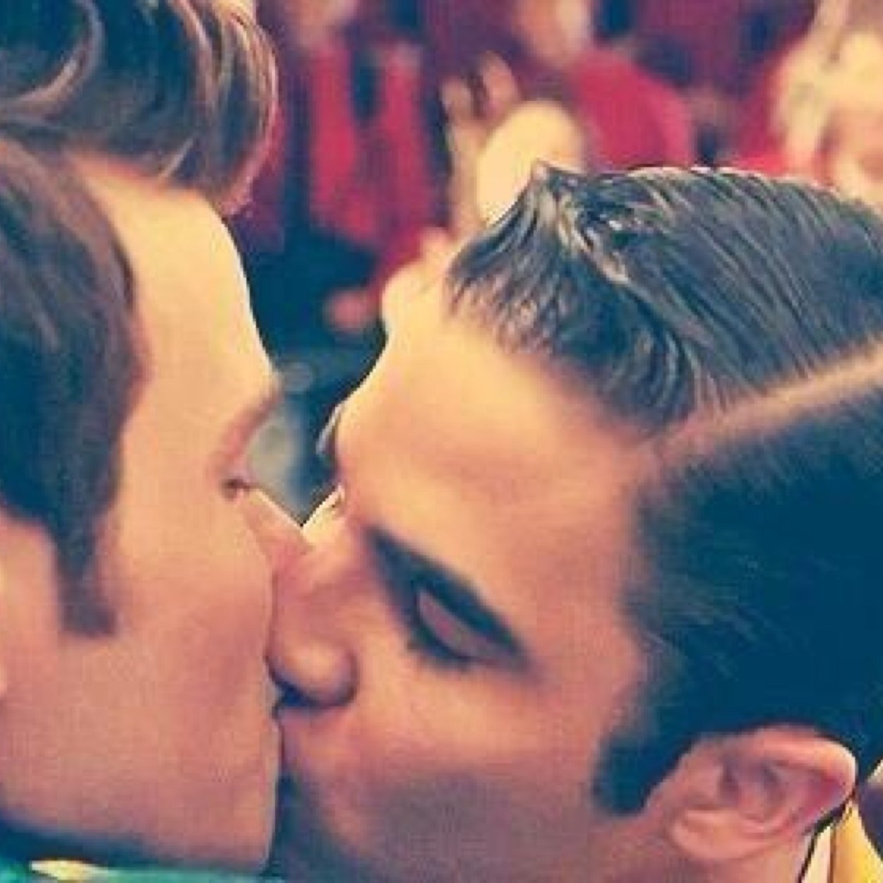 DarrenCriss❤️ChrisColfer❤️Klaine is my everything❤️ Can't live without Klaine❤️