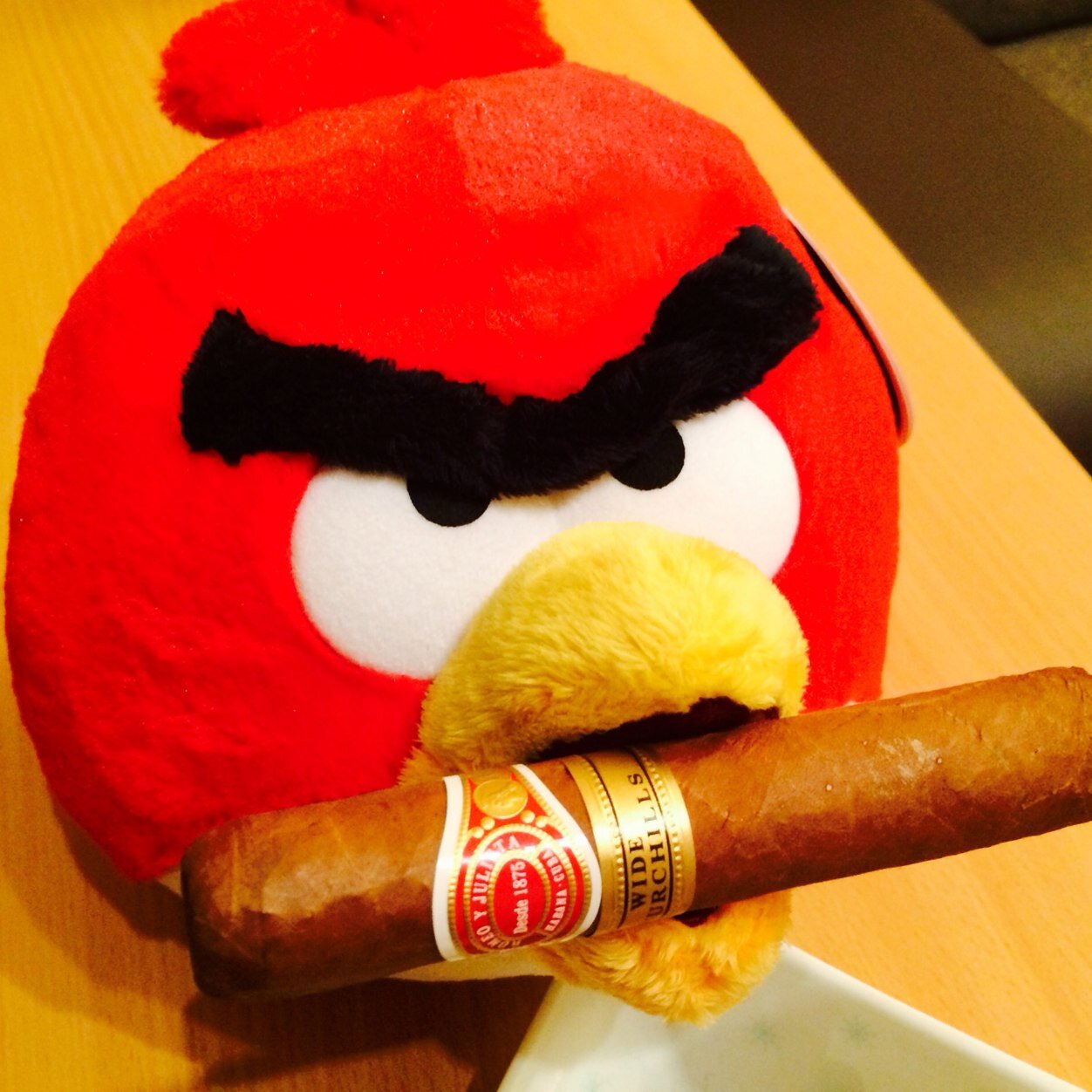 SzivarCHabanos's profile picture. Minden ami szivar, szivarozás, minden ami érinti, kiegészíti.
Lehet valaki kezdő, haladó, műértő, vagy csak egyszerűen szereti a hangulatát, füstjét...