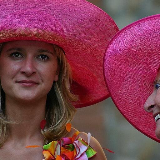 zevidedressing's profile picture. Vide-dressons les filles!
http://t.co/1KlmuaSnSt