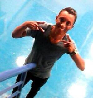 xxRoBeRtxxx's profile picture. :)