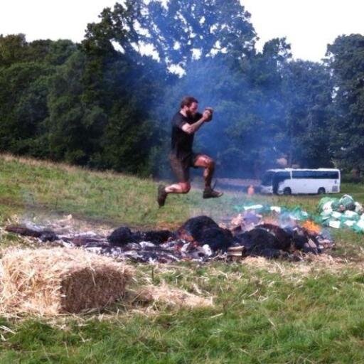 RunnyLiftyStuff's profile picture. Runner, CrossFitter, 9-to-5er... trying not to get flabbier! Penchant for anything that's likely to end with a medal, t-shirt, scar or beer!