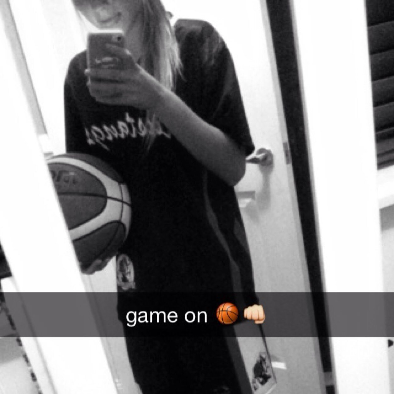 basketball is my life! youtubers and viners are my world! paul rudd is my future husband!