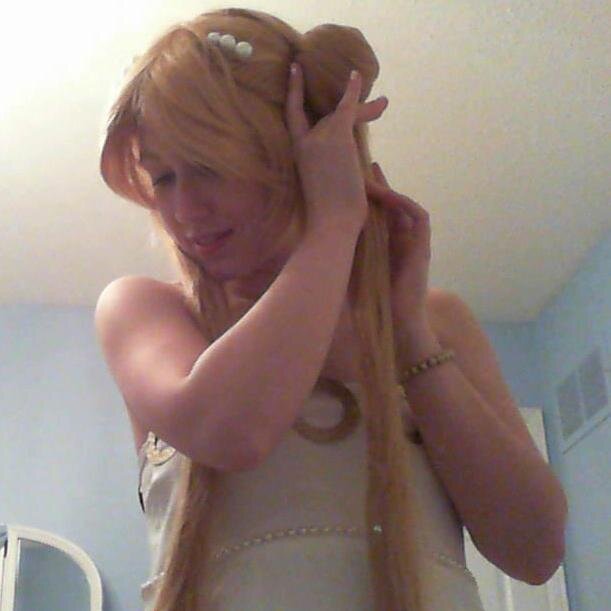 I am a 22 year old cosplayer from Ontario, Canada! I've been cosplaying for about 3 years now, starting at Anime North 2011. AN is my home convention.