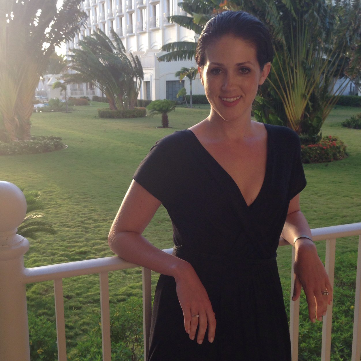 james_linz's profile picture. Full time mom of 2, part time pharmacist, loves fitness and nutrition.