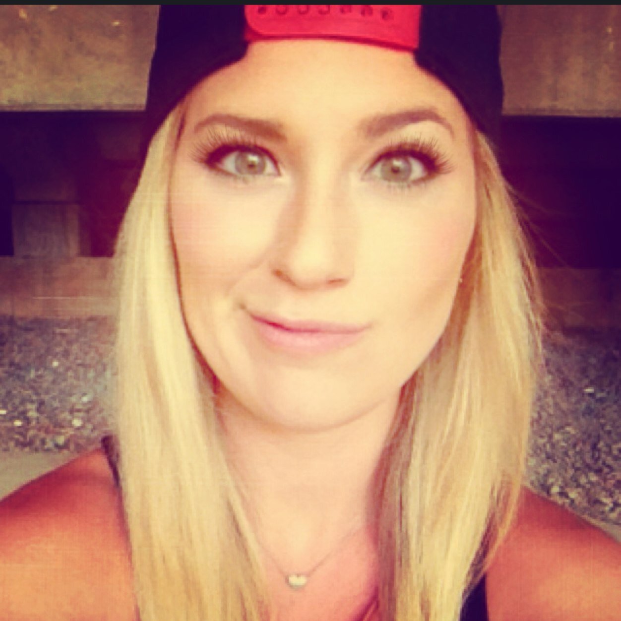 hscholl's profile picture. Born in California but my heart belongs to New Orleans ❤