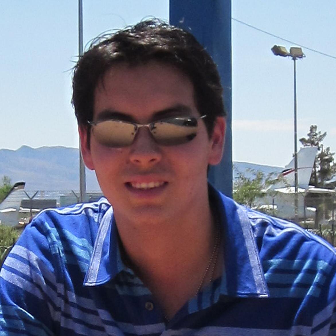Futuro Actuario y Director Financiero del ITAM. Obra sólo según una máxima tal que puedas querer al mismo tiempo que se torne ley universal.