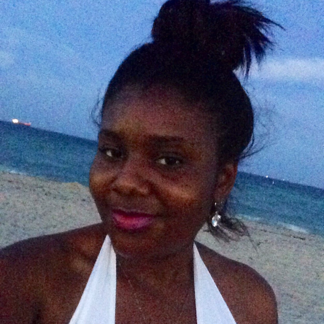 BeThat_PrettyMF's profile picture. They say daddy's girls are the hardest to please...ill wait Instagram === bethat_prettymf